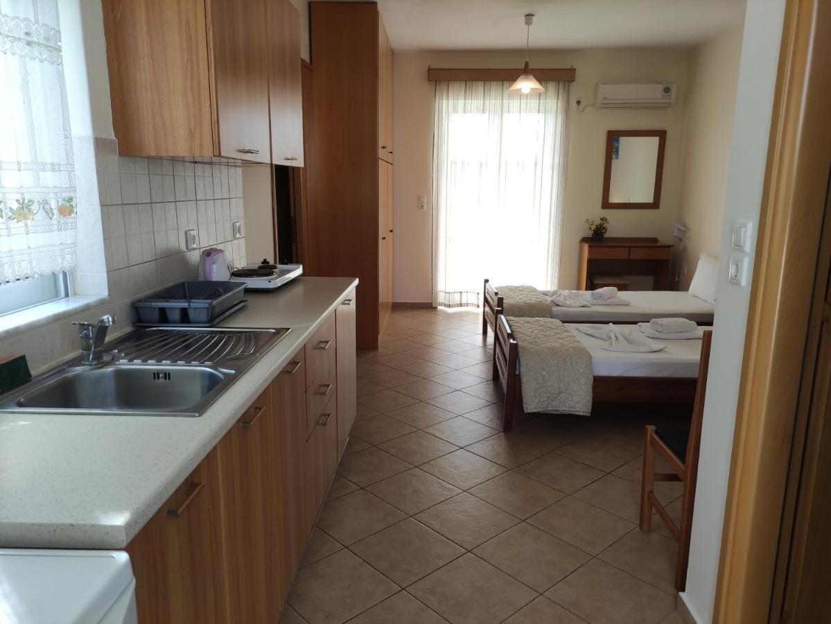 Nikos 2 Studios & Apartments Kardamena  ภายนอก รูปภาพ