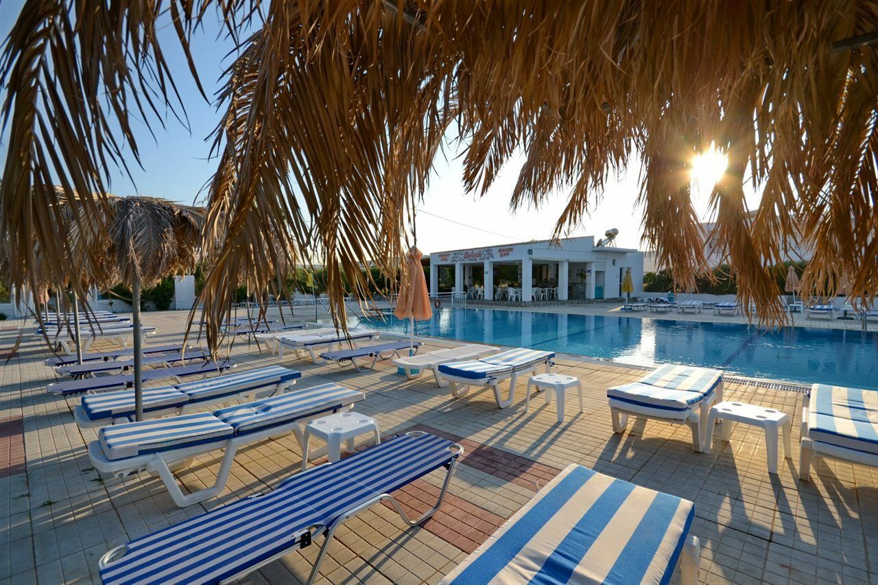 Nikos 2 Studios & Apartments Kardamena  ภายนอก รูปภาพ